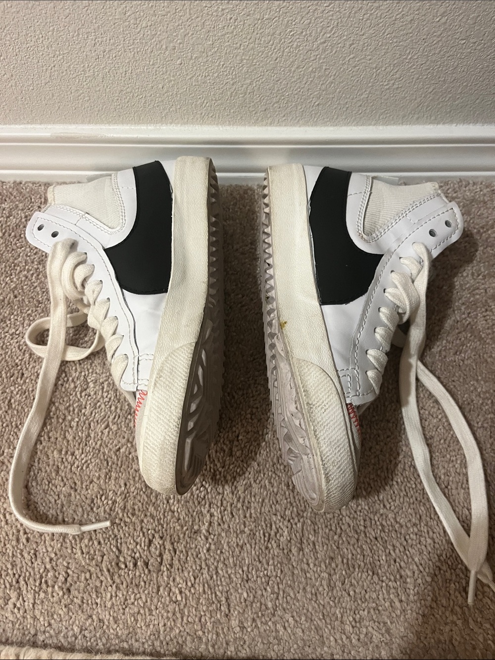 Nike Blazer Jumbo Mid 77 White High-Top Shoes - Picture 6 of 6